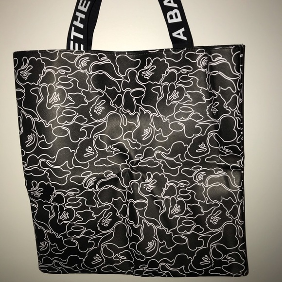 A Bathing Ape Camo Tote Bag - Picture 2 of 3